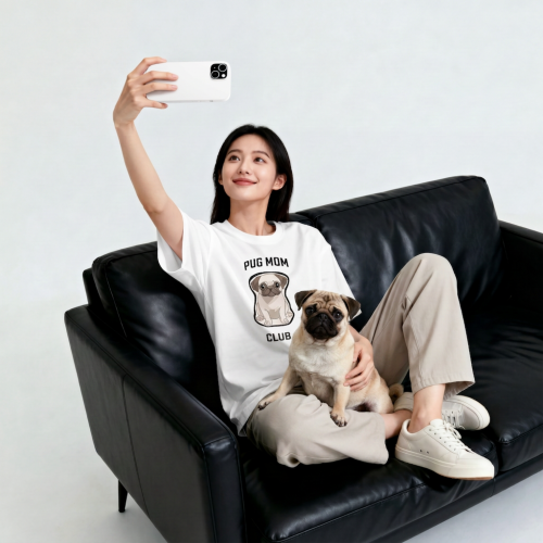 Mops Mom Club T-shirt