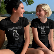 Czarny Kot Mom Club T-shirt